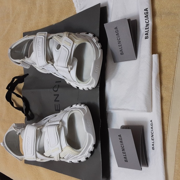 Balenciaga track sandals- very clean and good condition 👌 Unisex ‼️Authentic ‼️ - Picture 14 of 16